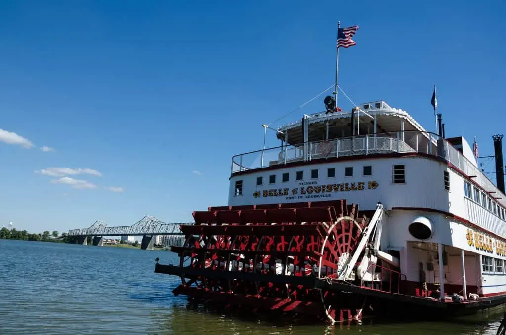 Image of a boat on a river in Kentucky