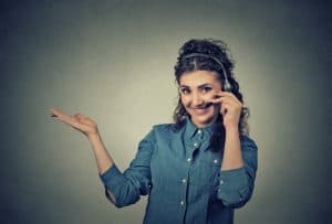 Image of a friendly MAP virtual receptionist providing answering service in Missouri