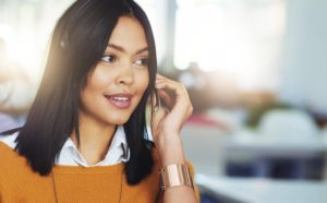 woman providing live receptionist answering service