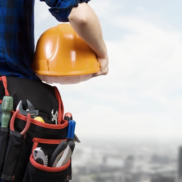 Image of a contractor that uses a live answering service for contractors