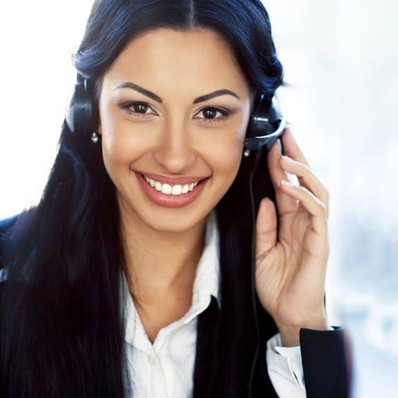 Image of a virtual receptionist providing answering services for entertainers