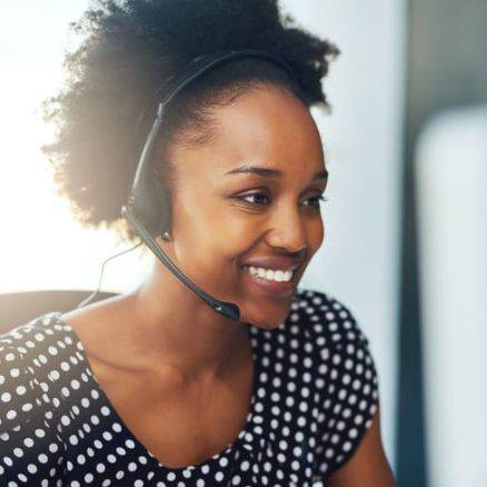 a virtual receptionist working in a locksmith call center
